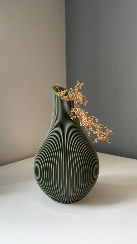 Mirai Vase
